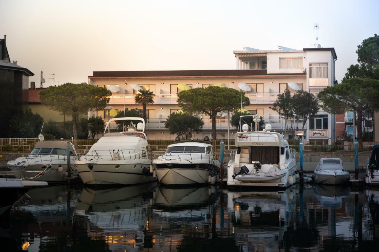 Yachting Residence Lignano Sabbiadoro Exteriör bild
